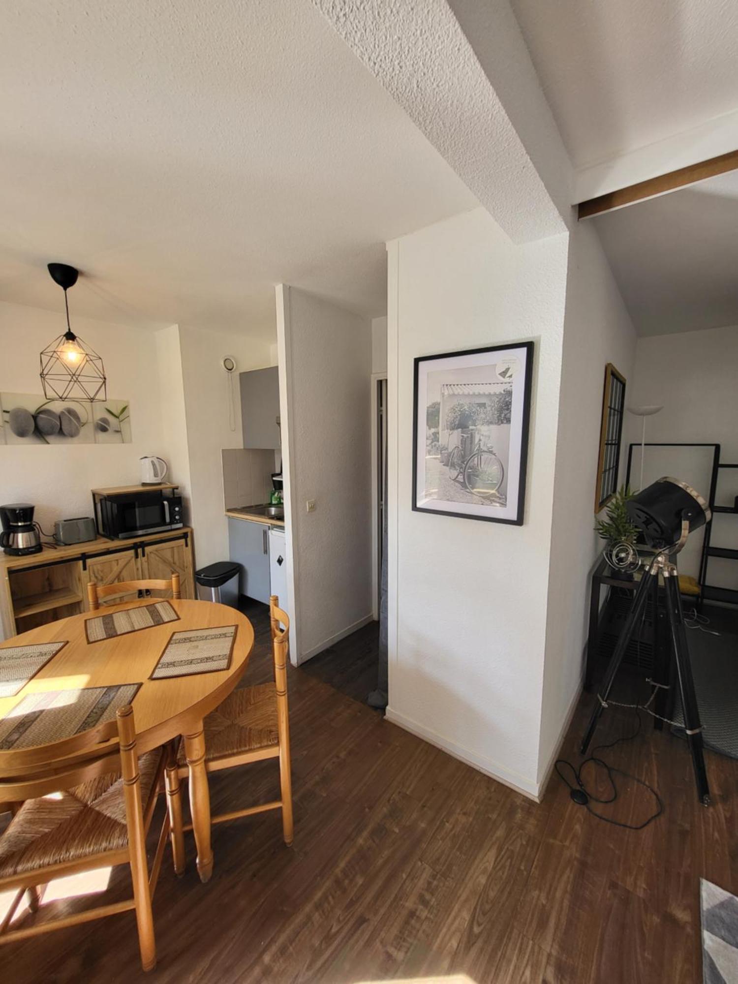 Studio Elegant A Cergy Eksteriør bilde