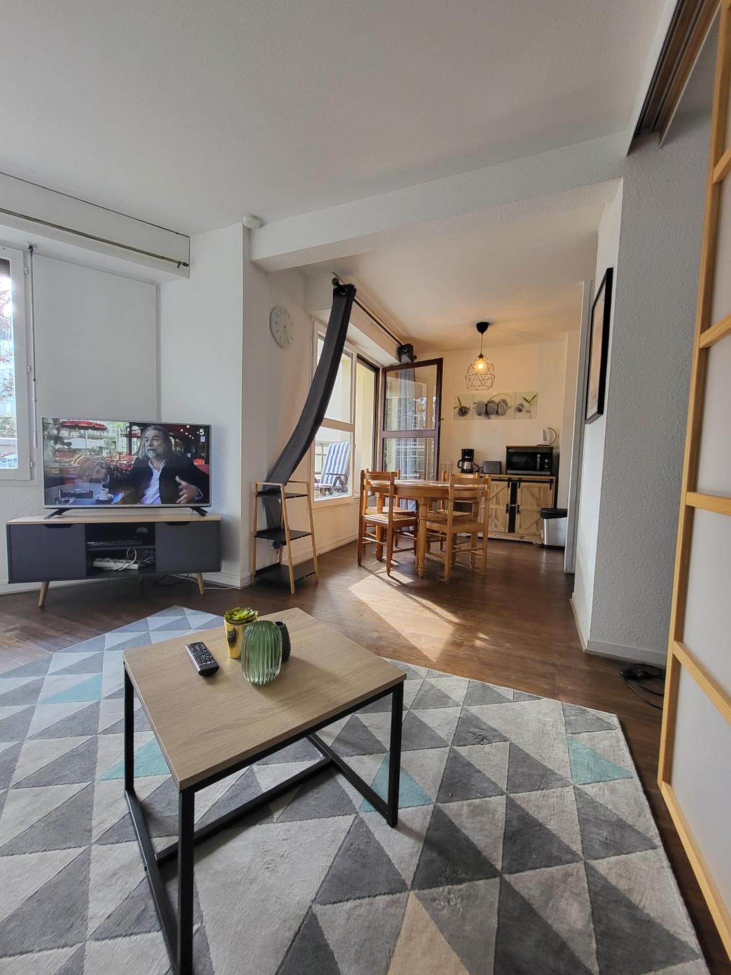 Studio Elegant A Cergy Eksteriør bilde