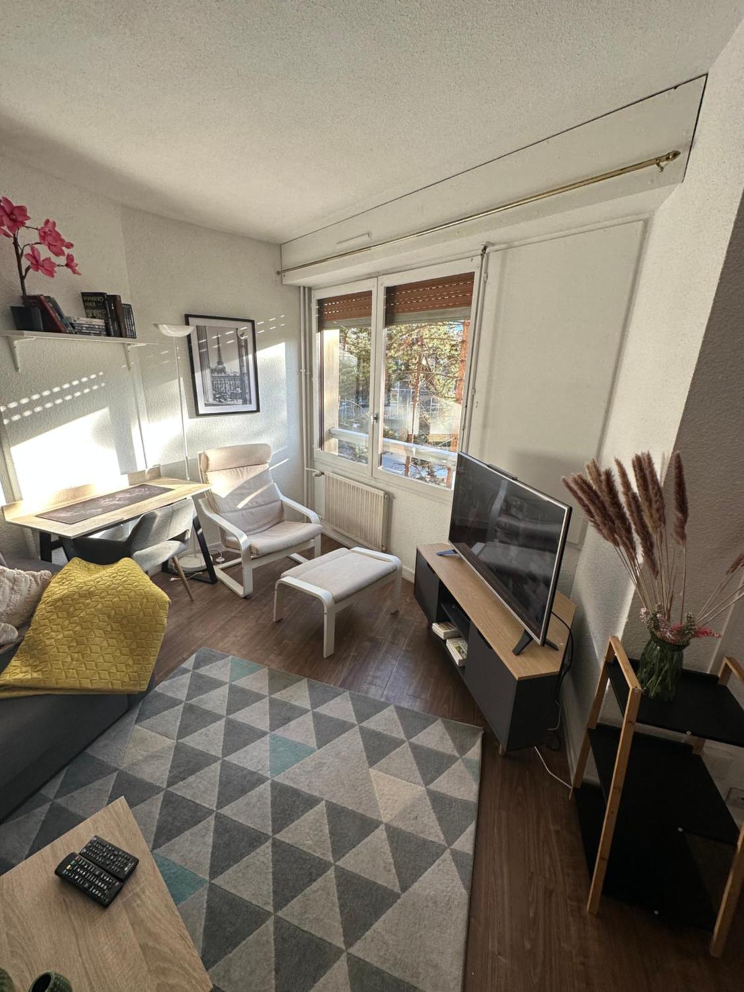 Studio Elegant A Cergy Eksteriør bilde