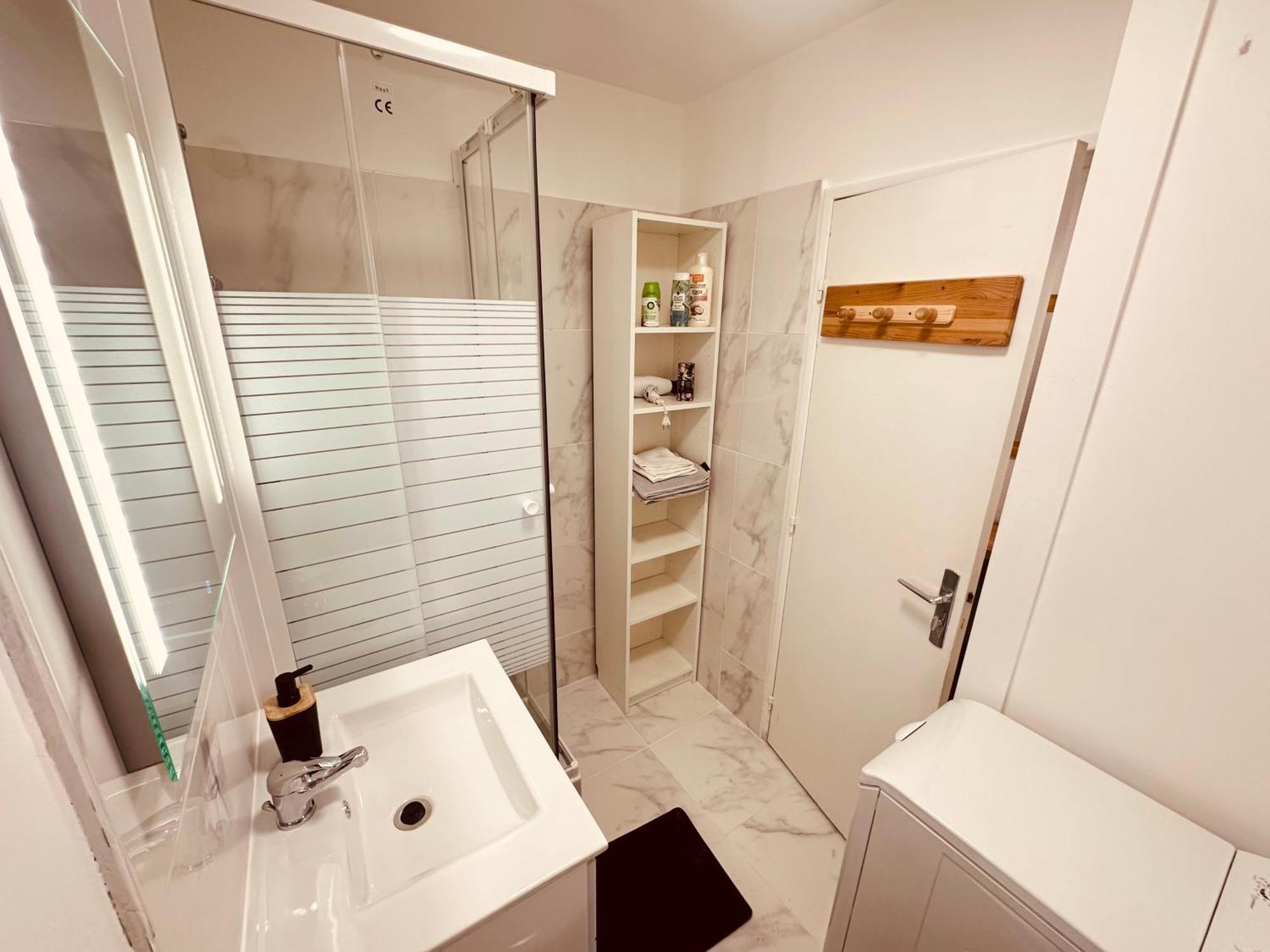 Studio Elegant A Cergy Eksteriør bilde