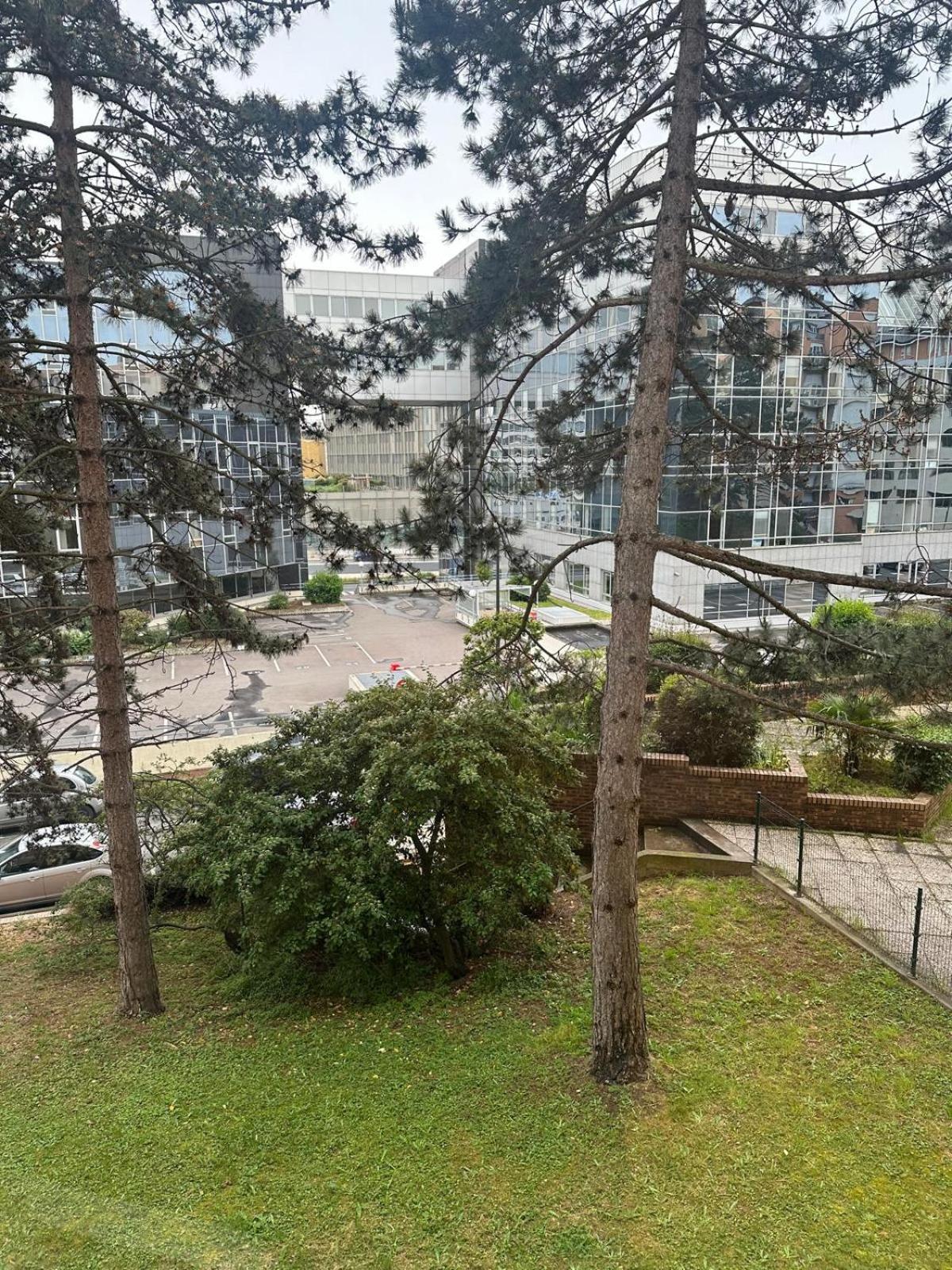 Studio Elegant A Cergy Eksteriør bilde